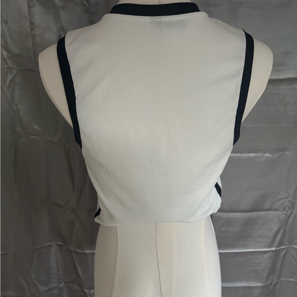 White and Black Zip-Up Crop Top sexy sporty cleavage look - Picture 5 of 6